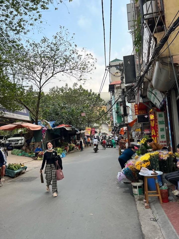 Nhà mặt phố Chính Kinh Thanh Xuân 44m² giá 10 tỷ - Kinh doanh sầm uất!