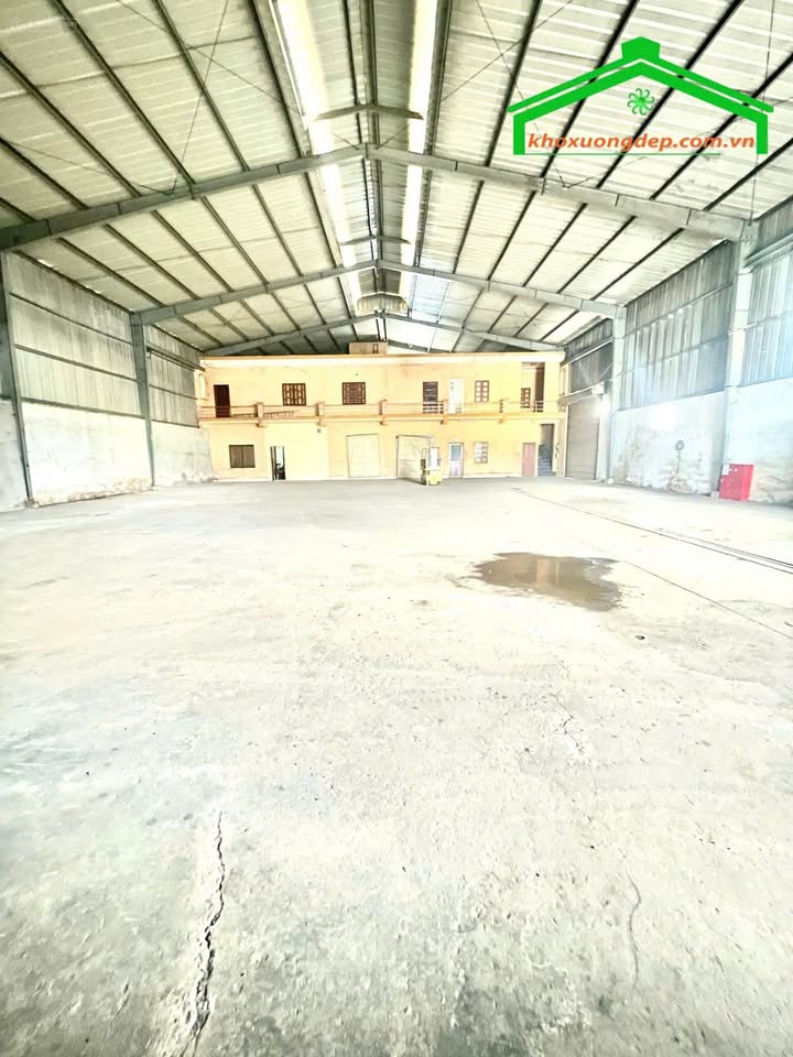 Cho thuê kho xưởng 840m² tại Bình Trị Đông B, Bình Tân - Giao thông thuận tiện, trần cao thoáng đãng!