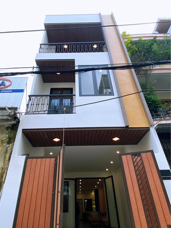 Bán nhà 3 tầng mặt tiền Hòa Cường Bắc, Hải Châu, Đà Nẵng 81m² - Sẵn sàng ở ngay!