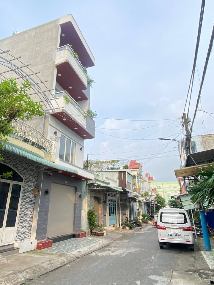 Đất nền Dĩ An 80m² giá 2 tỷ - Gần Ga Dĩ An, xe hơi vào tận nơi!