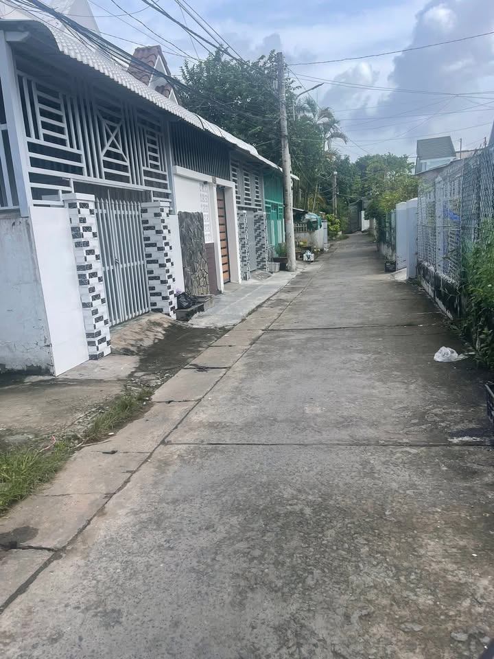 Nhà phố Hẻm ÔTÔ 73 Phú Lợi, Sóc Trăng 80m² giá 1.8 tỷ - Chính chủ bán gấp!