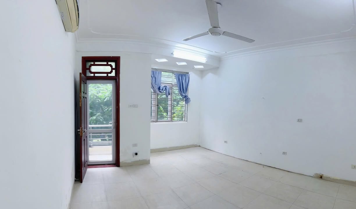 Nhà mặt phố cho thuê tại Làng Việt Kiều Châu Âu 30m² giá 5.5 triệu - Không gian văn phòng lý tưởng!