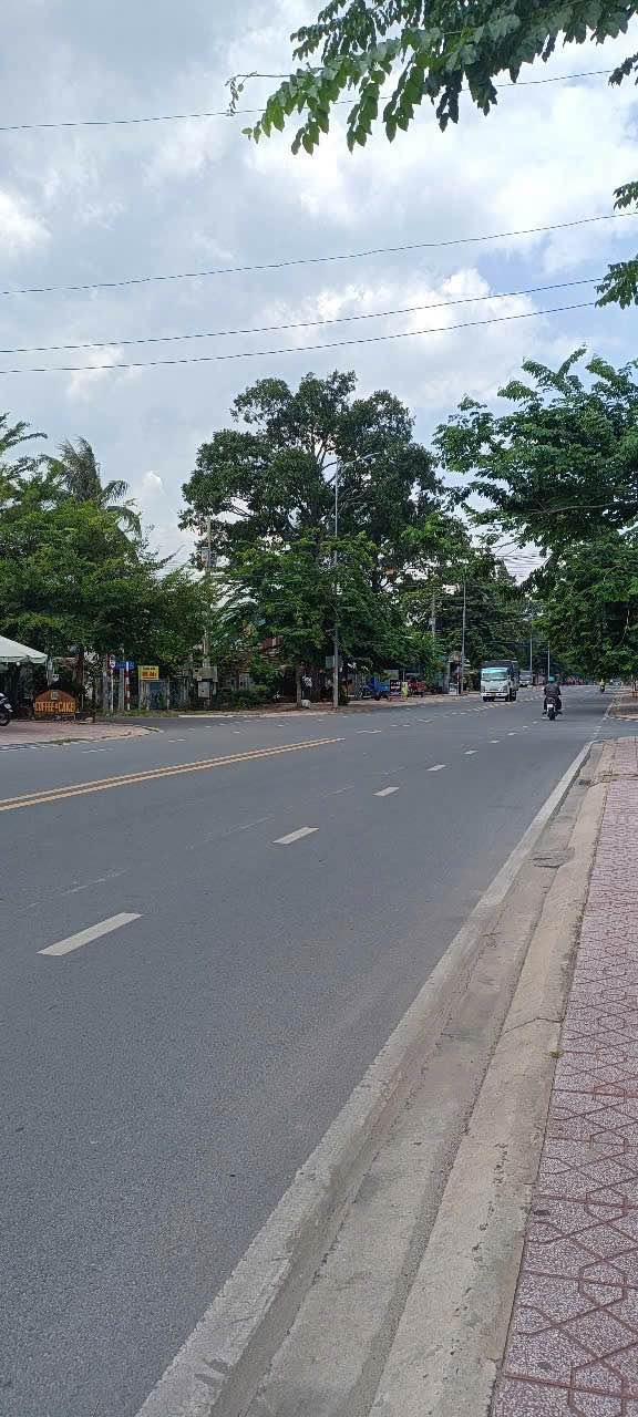 FrontHouse mặt tiền Phạm Hùng 550m² giá 6 tỷ - Sổ hồng chính chủ, thương lượng tốt!