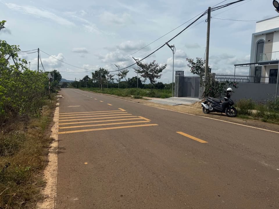 Đất nền đẹp tại Lâm Hà, Đức Trọng 150m² giá 900 triệu - Sổ hồng công chứng ngay!