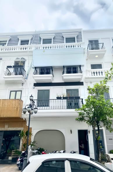 Shophouse cho thuê Vincom Rạch Giá 82m² giá 1 triệu - Không cần sửa chữa!