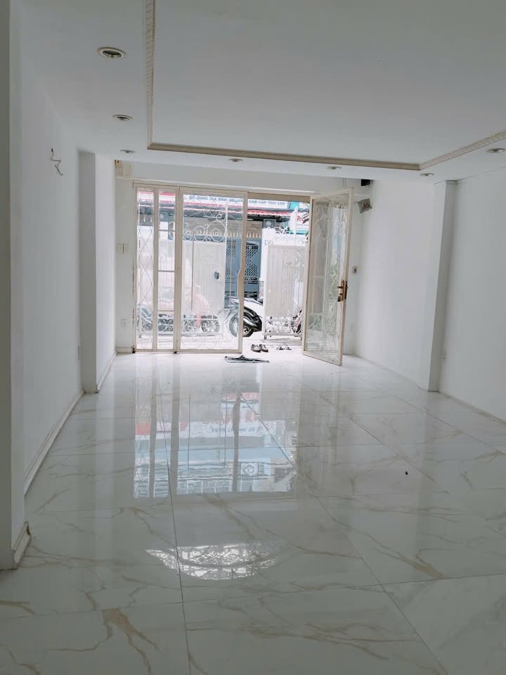 Nhà mặt tiền Cư Xá Bắc Hải, Q.10 - Diện tích 68m², giá 19 triệu/tháng - Kinh doanh thuận lợi!