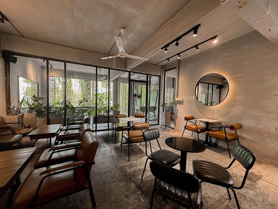 Cho thuê toà nhà Trần Bạch Đằng 300m² giá 152 triệu - Kinh doanh sầm uất ngay bãi tắm Mỹ Khê!