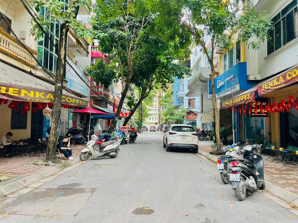 Bán nhà mặt ngõ 19 Kim Đồng, Giáp Bát 72m² giá thỏa thuận - Kinh doanh sầm uất!