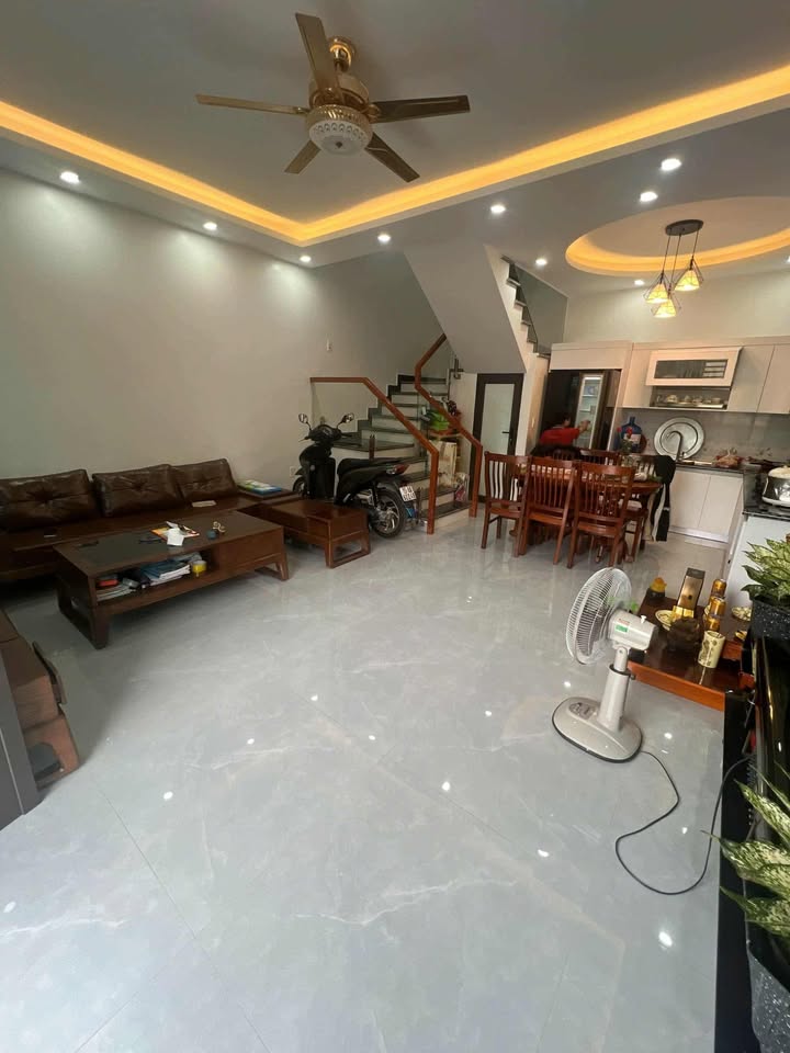 Nhà 3 tầng đường Máng, Hải Phòng 52m² giá 2.55 tỷ - Chính chủ bán gấp!