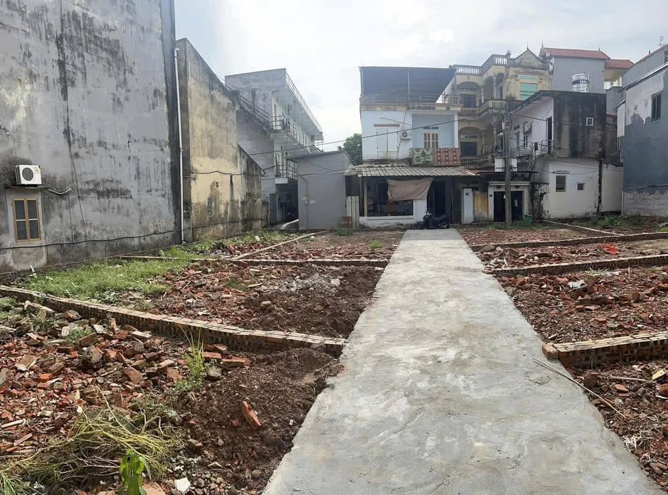 Đất nền Lệ Chi Gia Lâm 43.5m² giá 2 tỷ - Cơ hội hiếm có cho nhà đầu tư!