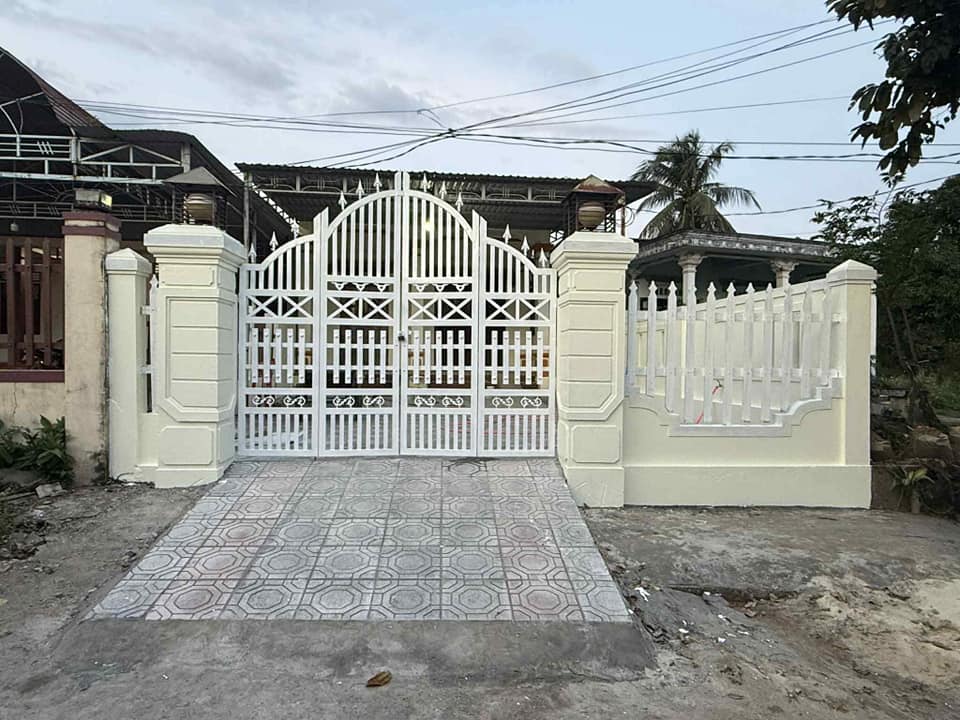 Nhà phố 2 tầng khu phố Trung Chín Lao Bảo 226m² - Bán gấp, không lo ngập lụt!