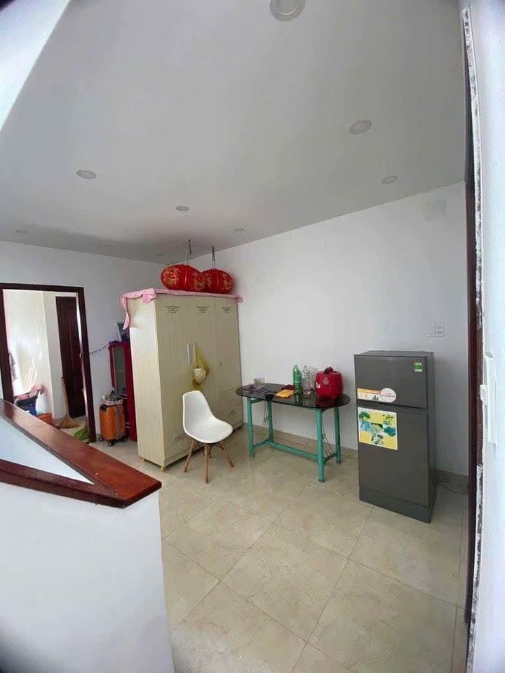 Nhà phố 3 tầng 1 tum tại VCN Phước Long Nha Trang 75m² giá 14.5 tỷ - Gần công viên, thoáng đãng!