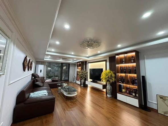 Nhà trung tâm phường Hồng Hải 67.5m² giá 13.95 tỷ - Kinh doanh thuận lợi!