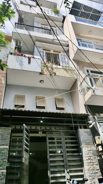 Nhà phố đẹp Lý Phục Man, Quận 7, 58m² giá 12 tỷ - Hẻm xe tải thoáng rộng!