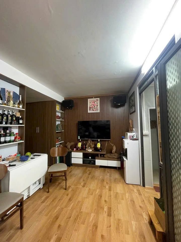 Nhà riêng 464 Âu Cơ, Tây Hồ 48m² giá 2.68 tỷ - Full nội thất, gần ô tô!