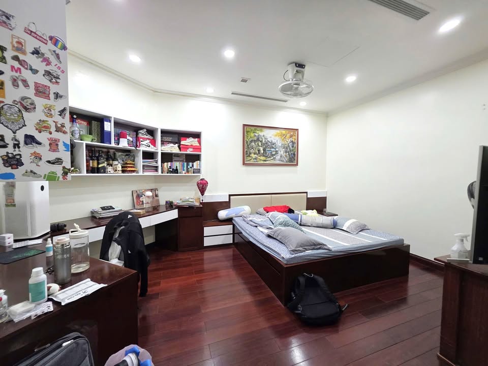 Căn hộ R1 Royal City 145m² giá 17.4 tỷ - Đầu tư hấp dẫn tại Thanh Xuân!