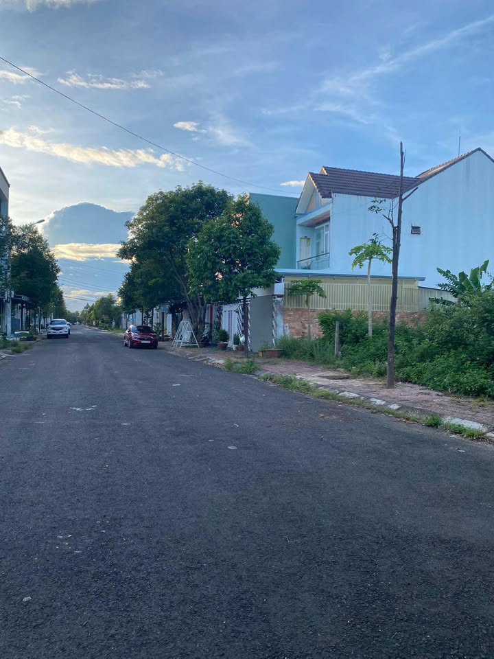 Đất nền đường Hùng Vương, P. Thắng Lợi 109.51m² giá 2 tỷ - Không gian sống yên tĩnh!