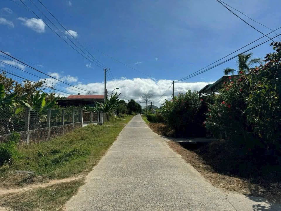 Bán lô đất thôn 1, phường Đăk Cấm 160m² giá 500 triệu - Vị trí thuận lợi, đông dân cư!