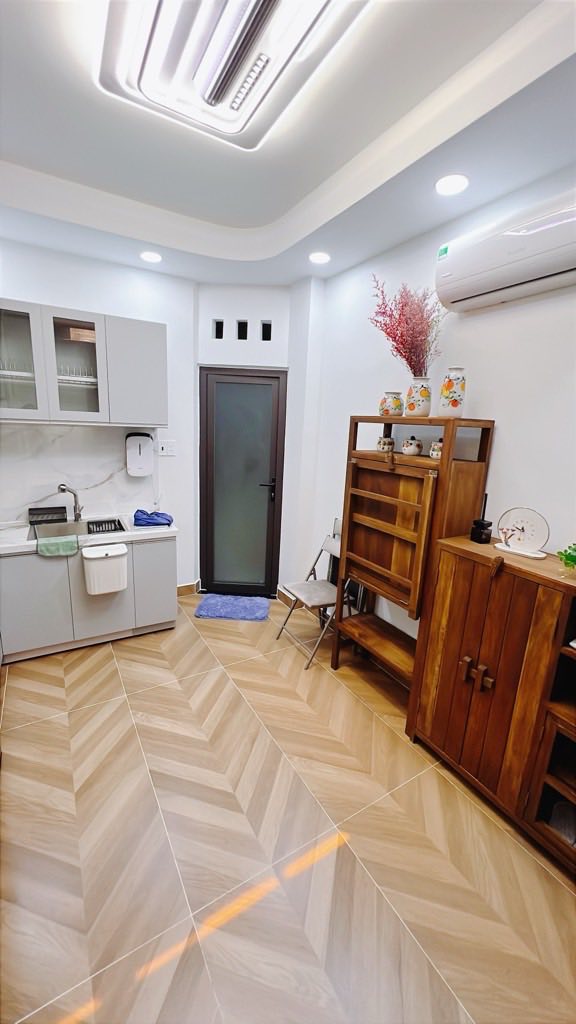 Nhà phố Vĩnh Khánh Quận 4, 13m² giá 2 tỷ - Dòng tiền cho thuê ngay lập tức!