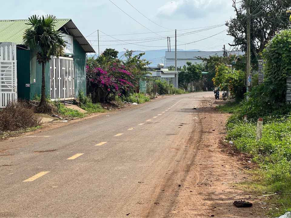 Bán đất mặt tiền đường R'Chai, Phú Hội, Đức Trọng 1900m² - Nở hậu đẹp, vị trí thuận lợi!