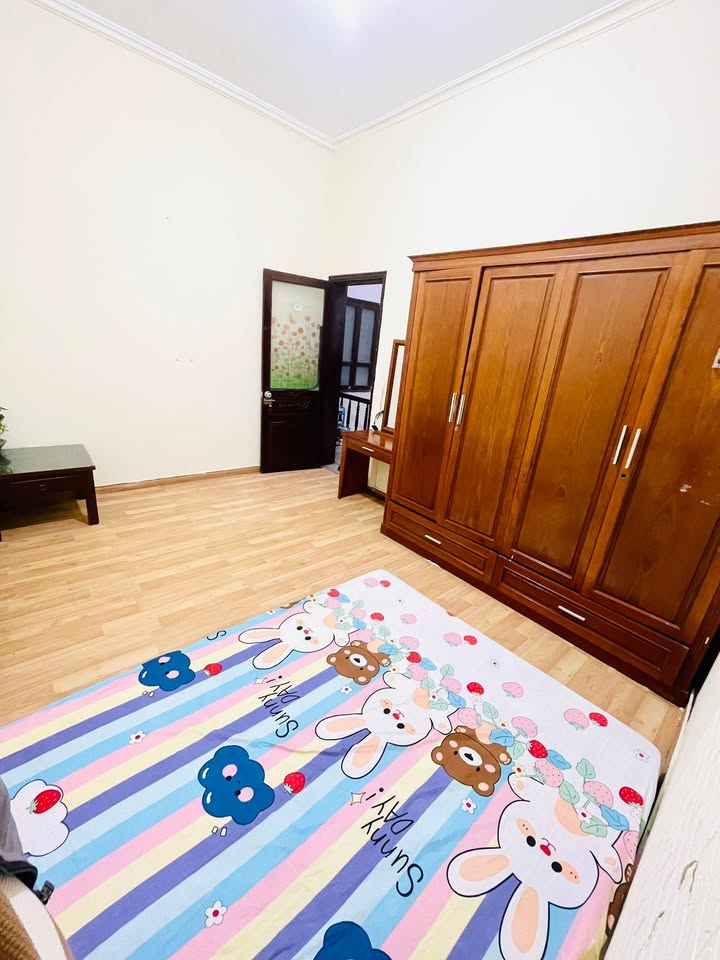 Phòng trọ Ngõ 79 Dương Quảng Hàm 20m² giá chỉ 2.8 triệu - Sẵn sàng ở ngay!