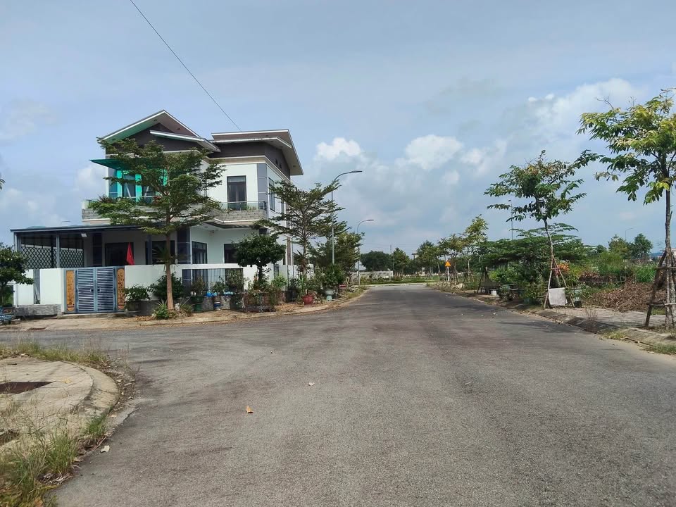 Đất nền góc 2 mặt tiền KDC OM12, Tịnh Hà 218m² giá 1.8 tỷ - Đầu tư tiềm năng