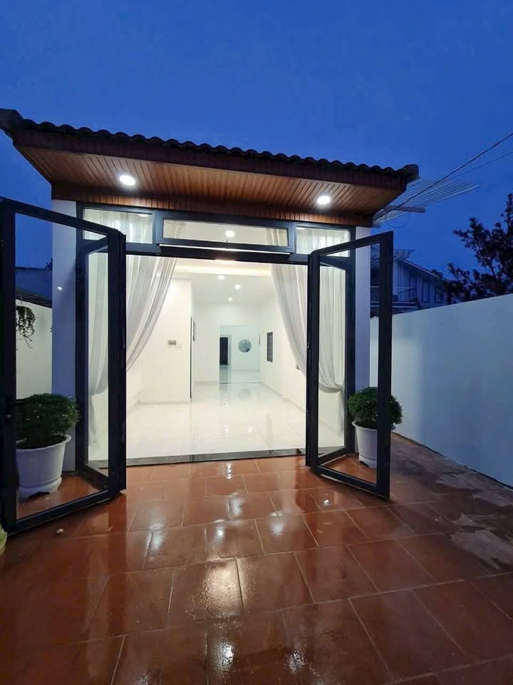 Nhà hẻm 994 Trần Phú, Bảo Lộc 236m² giá 2.05 tỷ - Khu dân cư tiện ích!