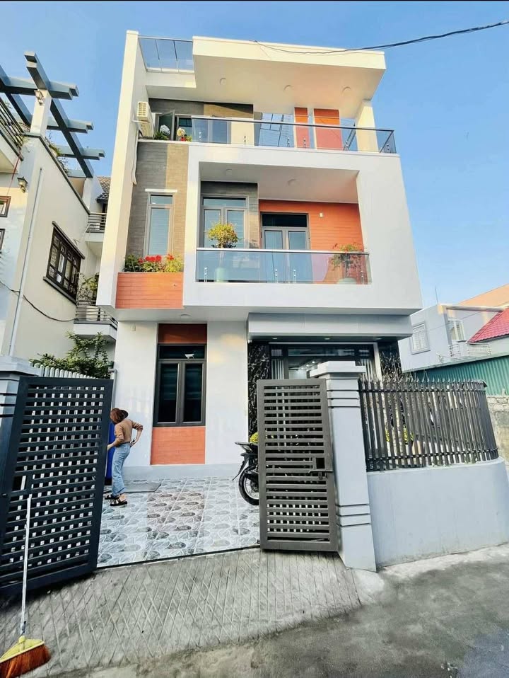 Nhà 3 tầng Cẩm Trung 71.5m² giá 3.4 tỷ - Lô góc 2 mặt tiền đẹp