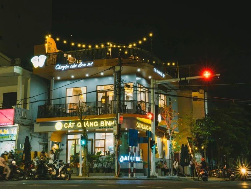 Cho thuê FrontHouse mặt tiền lô góc đường Nguyễn Văn Lộc 100m² chỉ 18 triệu - View hồ tuyệt đẹp!