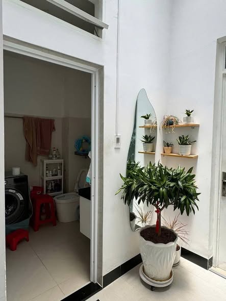 Nhà hẻm 555 Nguyễn Huệ, Kon Tum 84m² giá 1 tỷ - Vị trí trung tâm an ninh!