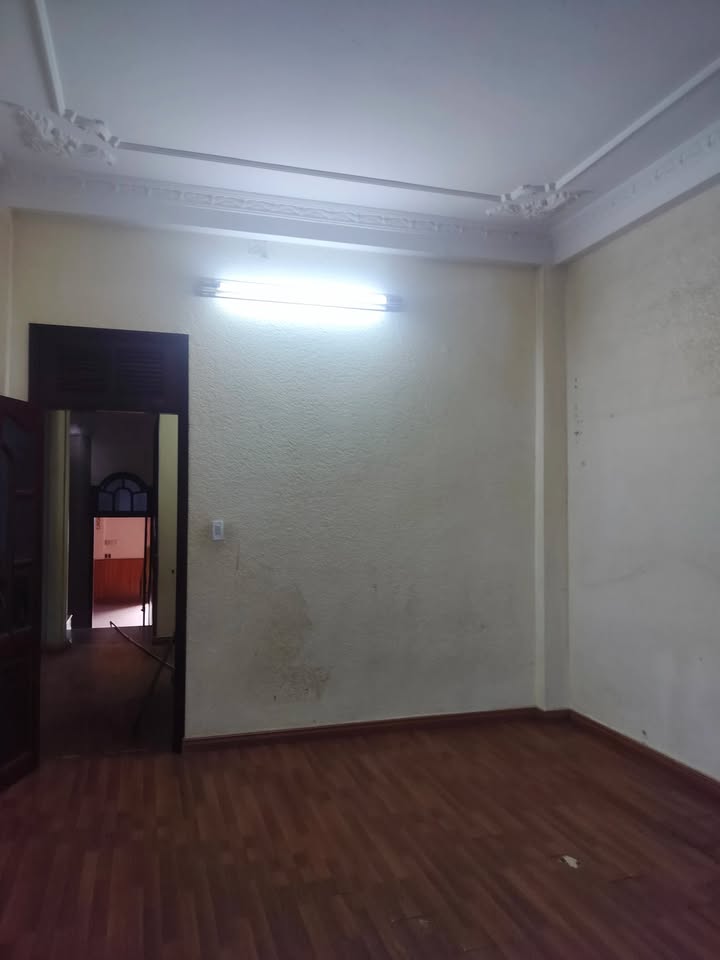 Nhà mặt tiền Lê Duẩn, Pleiku - Giá thuê thương lượng hấp dẫn!