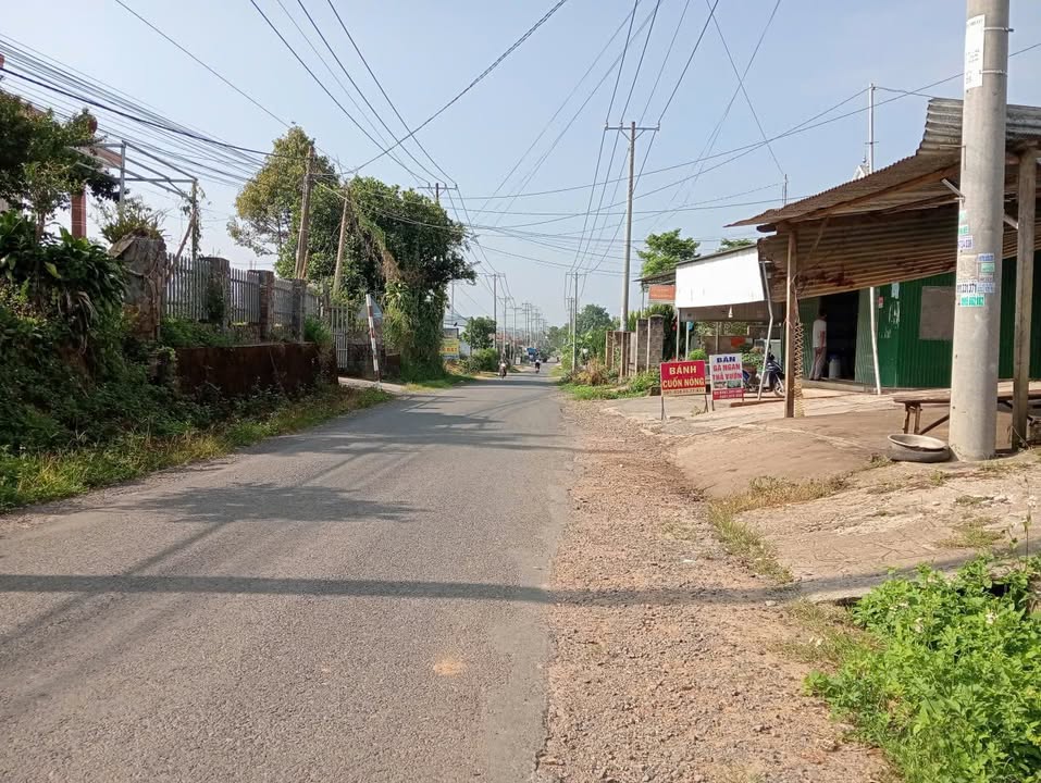 Nhà mặt tiền 10x50m Phường 3 Bảo Lộc giá chỉ 1.2 tỷ - Sẵn sàng ở ngay!