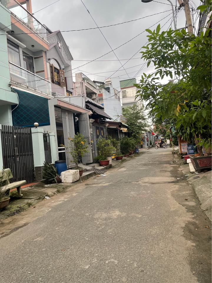 Nhà phố Tân Thới Nhất Q12 122.4m² giá 6.2 tỷ - Gần chợ Lạc Quang, đường xe hơi