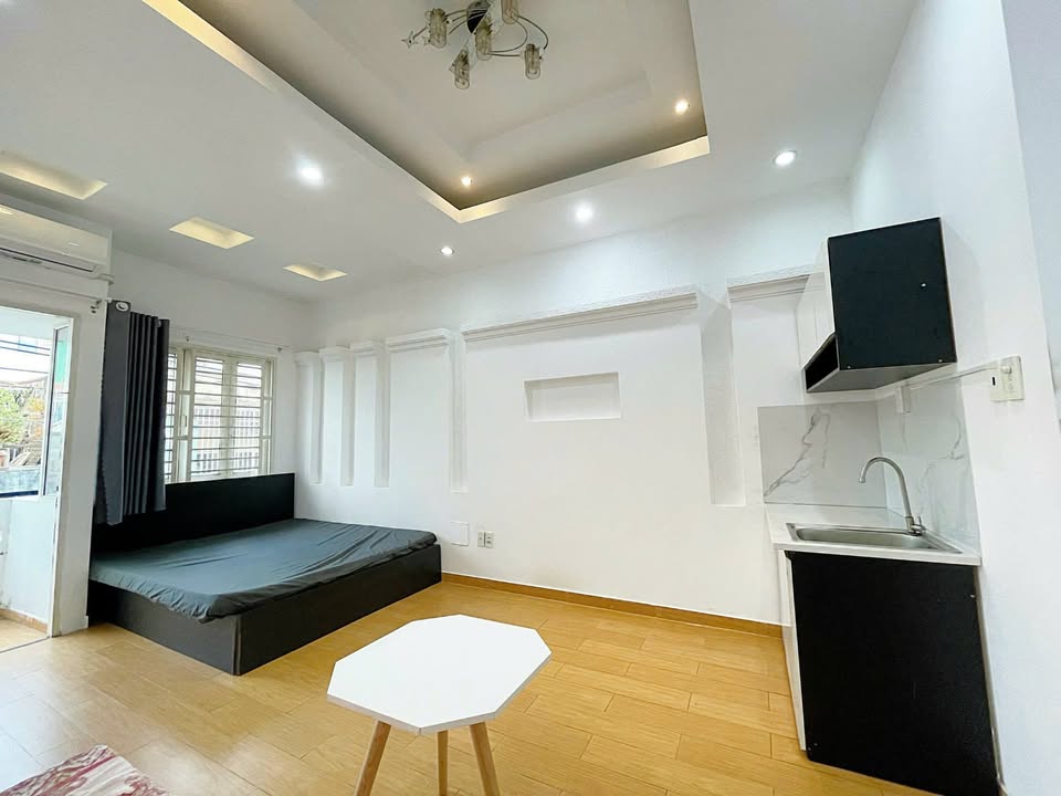 Studio ban công Lê Văn Sỹ quận 10 - Thoải mái tự do giờ giấc