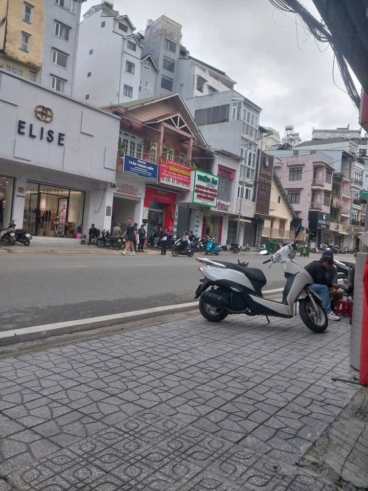 Nhà mặt tiền Phan Đình Phùng Đà Lạt 126.8m² giá 32 tỷ - Cơ hội đầu tư hấp dẫn!