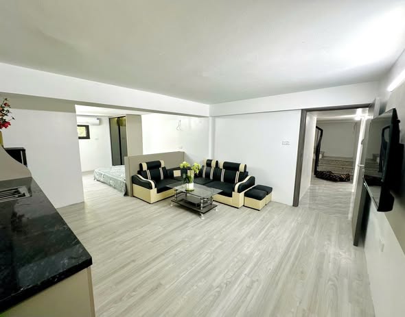 Nhà nhỏ cho thuê tại Ngõ 136 Đường Láng 30m² - Nội thất đầy đủ, vào ở ngay!