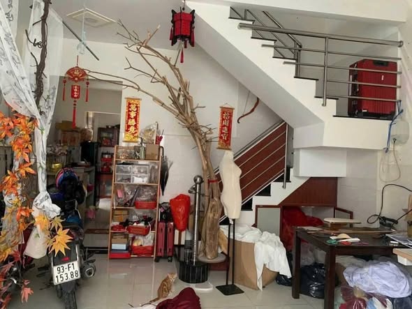 Nhà lô góc Hẻm Huỳnh Tấn Phát, Phú Mỹ 56m² giá 3.3 tỷ - Cơ hội vàng cho gia đình!