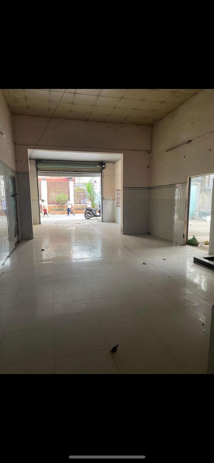 Nhà nguyên căn ấp 1 Hiệp Phước, 3PN giá chỉ 4.5 triệu - Cần cho thuê ngay!