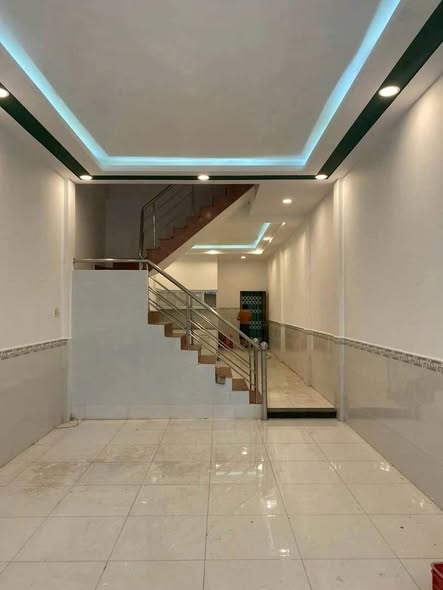 Nhà mặt tiền KDC Phường 5 Tân An 72m² giá 2.8 tỷ - Hướng Đông Nam, sổ hồng đầy đủ!