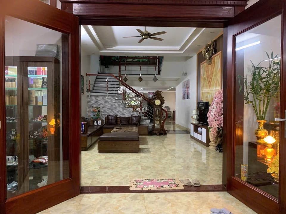 Nhà 2,5 tầng tại phường Đông Quang, TP Thanh Hóa 144m² giá 7 tỷ - Vị trí đắc địa gần chợ!