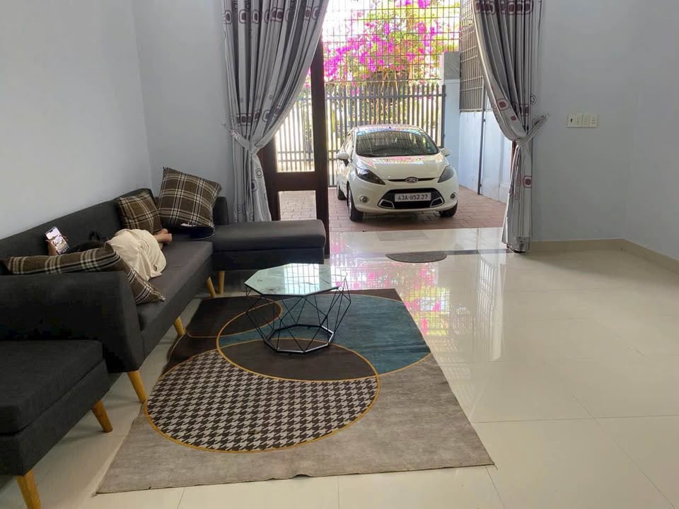 Nhà mặt đường Đoàn Khuê, Trường Chinh, 200m² giá 1.79 tỷ - Chính chủ bán gấp!