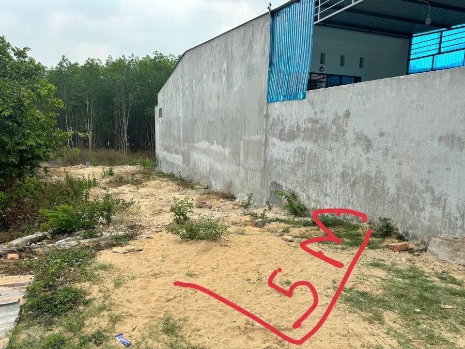 Đất thổ cư 180m² tại Hẻm 176, Đắk Cấm chỉ 600 triệu - Cơ hội đầu tư tuyệt vời!