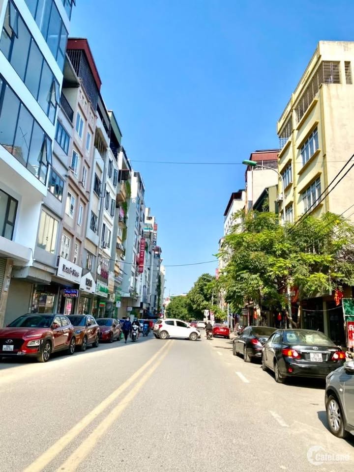 Mặt phố lô góc kinh doanh Đống Đa 57m² giá 27.5 tỷ - Ô tô tránh, sổ đỏ chính chủ!