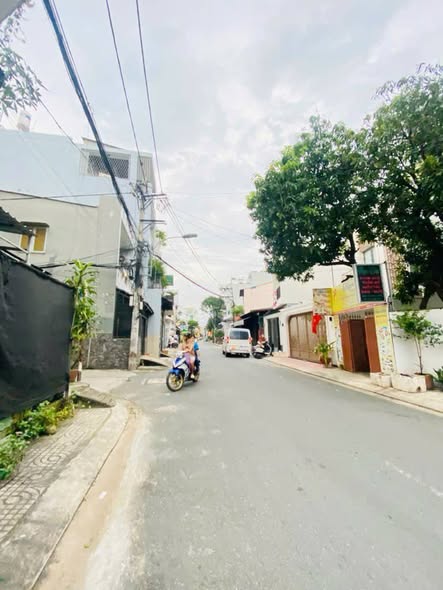 Mặt tiền kinh doanh quận Tân Phú 90m² giá 6 tỷ - Đầu tư sinh lời ngay!