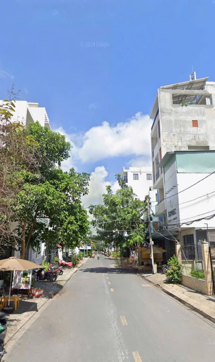 Nhà mặt tiền Lê Thị Chợ, Quận 7, 160m² giá 19 tỷ - Kinh doanh thuận lợi!