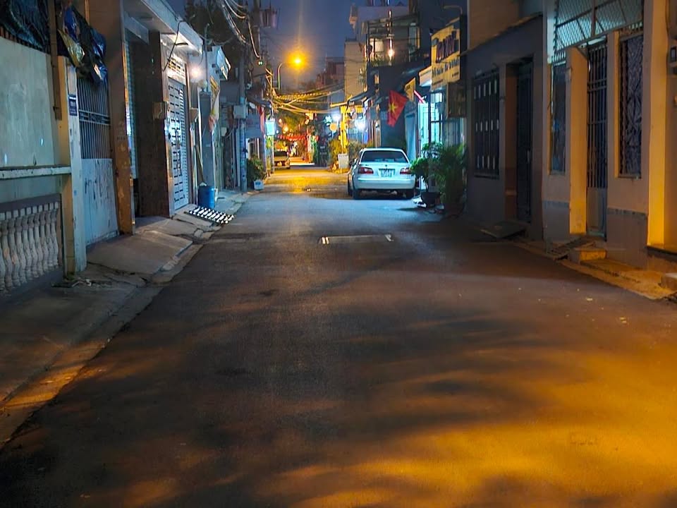 Căn hộ cho thuê và ở ngay tại Trung Mỹ Tây, 250m² giá 16 tỷ - Dòng tiền ổn định!