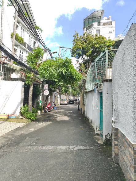 Nhà hẻm xe hơi Nguyễn Du, Gò Vấp 72m² giá 3.99 tỷ - Nhà mới đẹp, sổ hồng chính chủ!