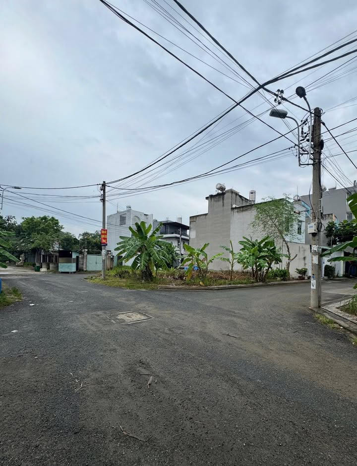 Đất nền KDC Long Trường Q9, 81m² giá 4 tỷ - Xây dựng tự do ngay!