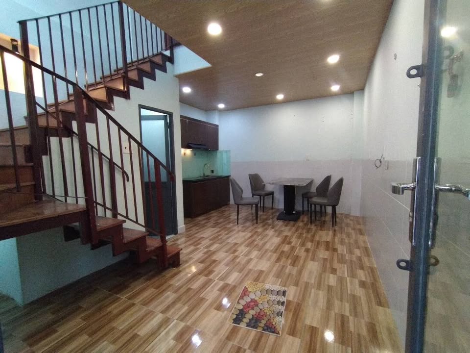 Nhà 2 tầng hẻm thông Dương Bá Trạc, Quận 8, giá chỉ 3 tỷ - Sổ hồng riêng, không quy hoạch!