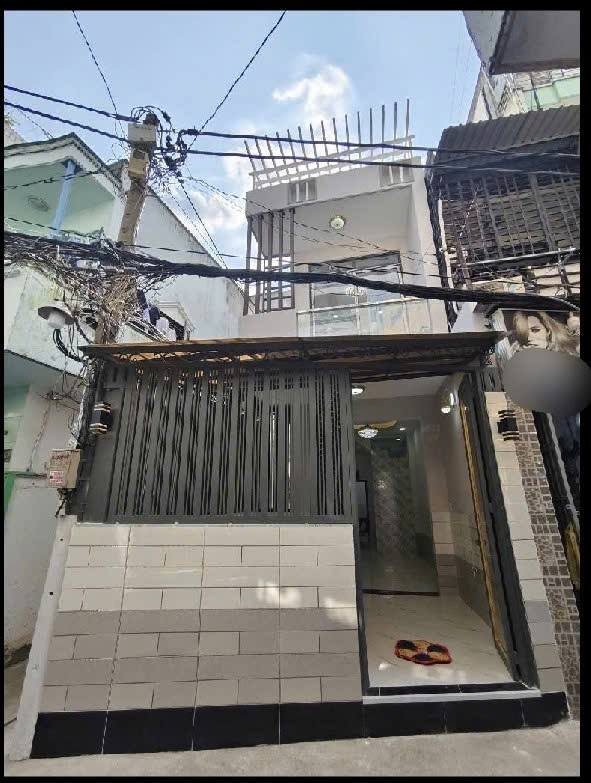 Nhà bán đường Bình Đông, quận 8, 19m² giá 3.89 tỷ - Chính chủ, thương lượng ngay!